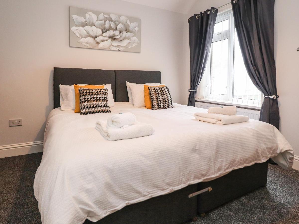 37 Nutter Road Villa Cleveleys Bagian luar foto