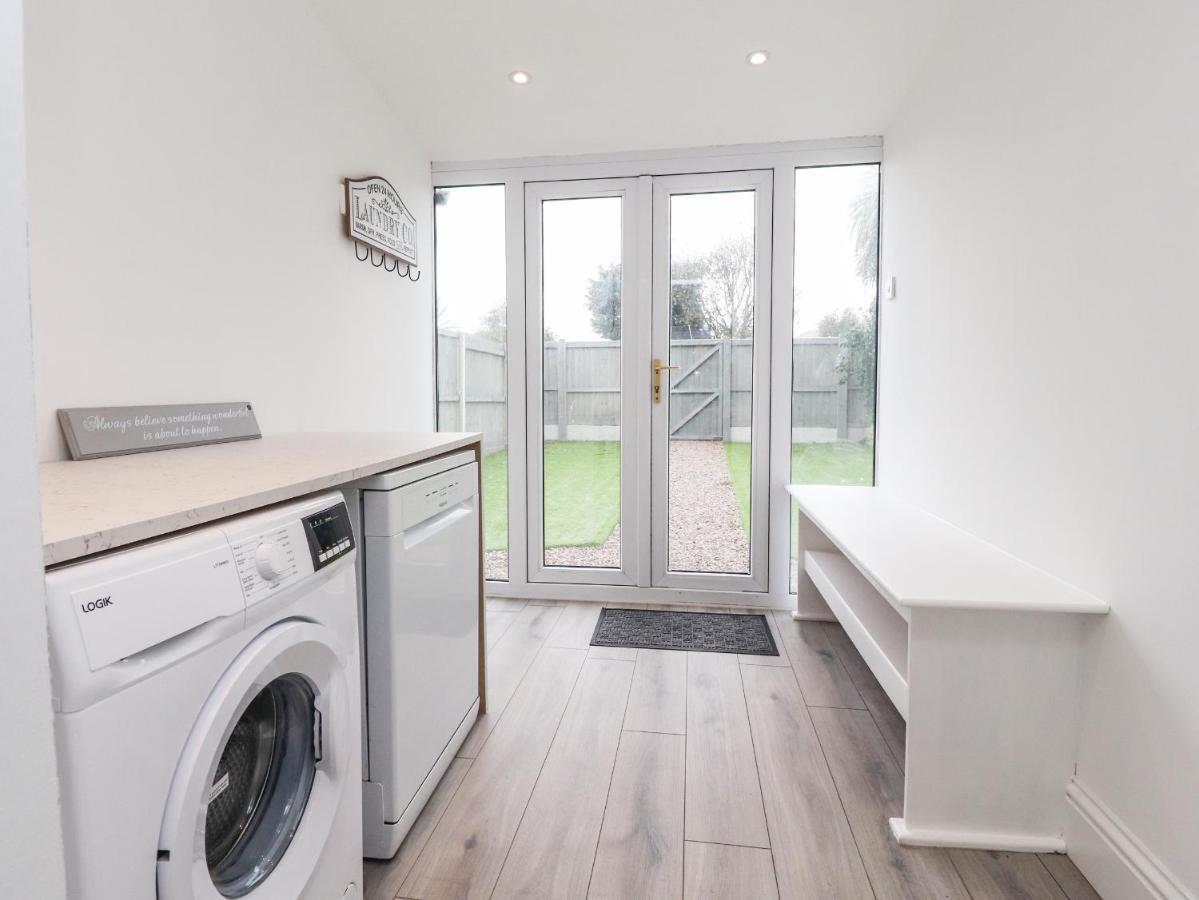 37 Nutter Road Villa Cleveleys Bagian luar foto