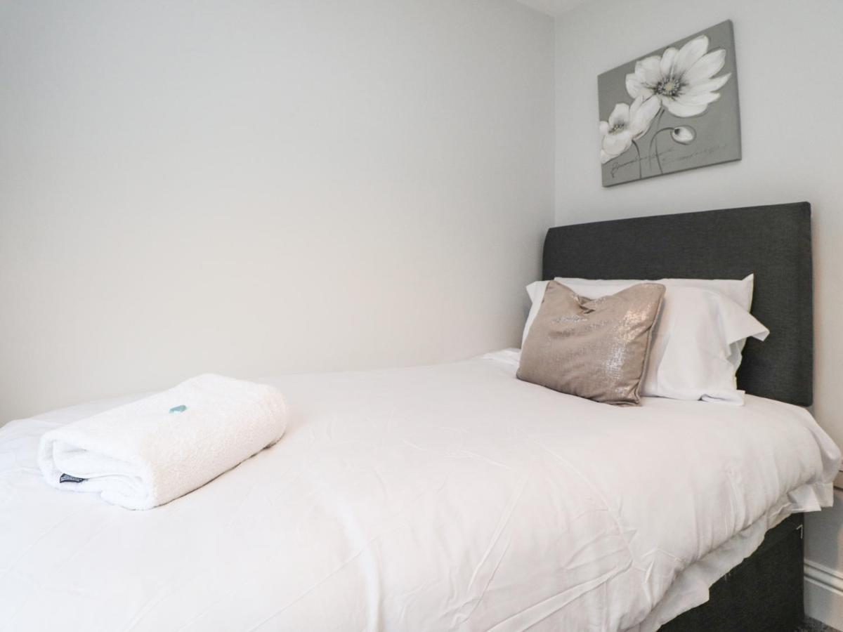 37 Nutter Road Villa Cleveleys Bagian luar foto