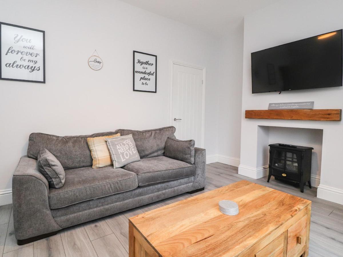 37 Nutter Road Villa Cleveleys Bagian luar foto
